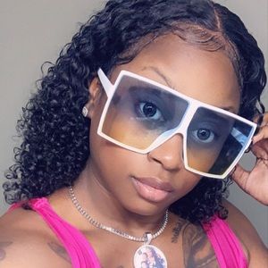 Meet your Posher, Nikita